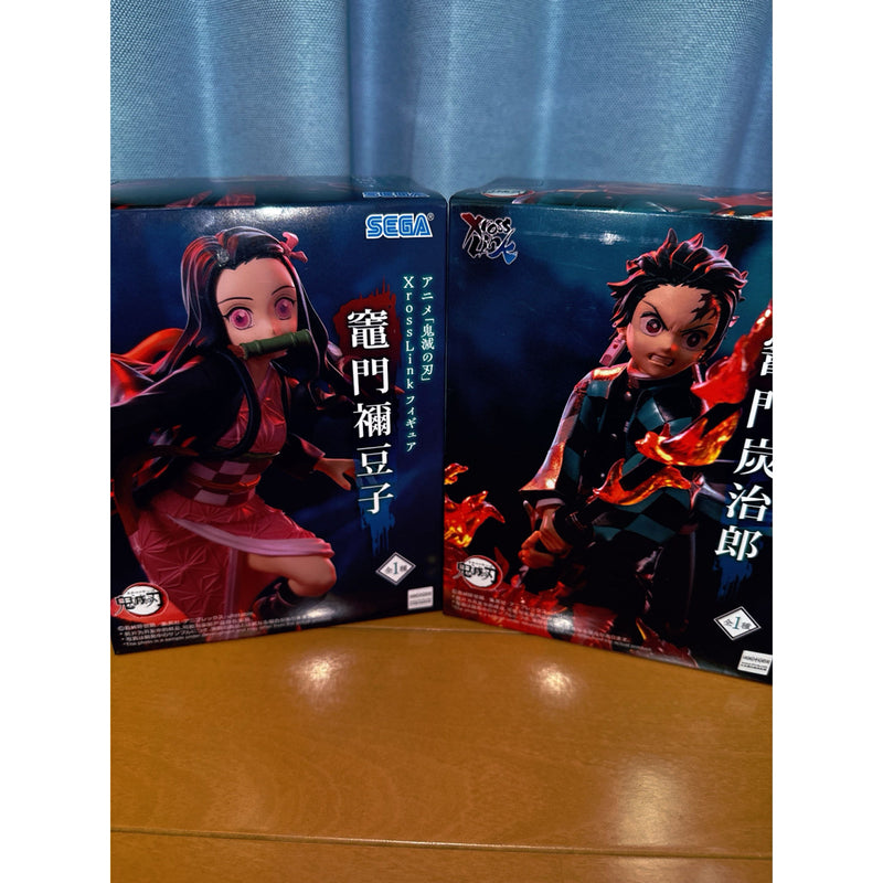 Demon Slayer: Kimetsu no Yaiba - Tanjiro Kamado, Nezuko Kamado