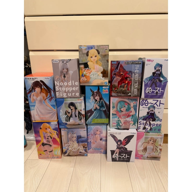 Pretty girl anime prize figures of Hatsune Miku, K-On!, To LOVE-Ru, etc...