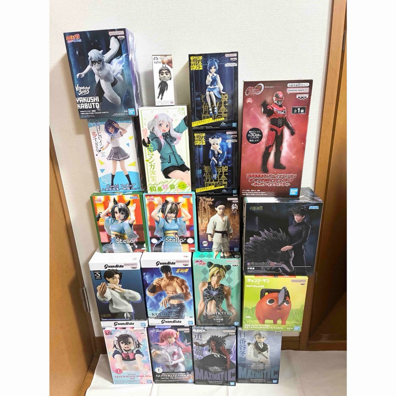 Bundle of 19 items: Anime characters, non-genre...