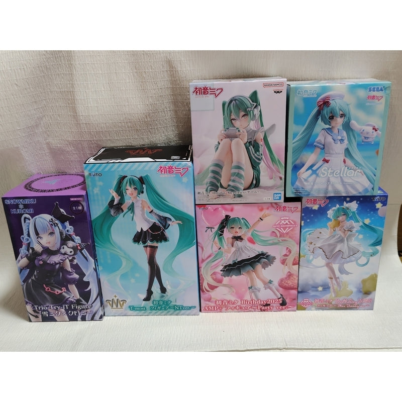 Hatsune Miku figure bundle for sale