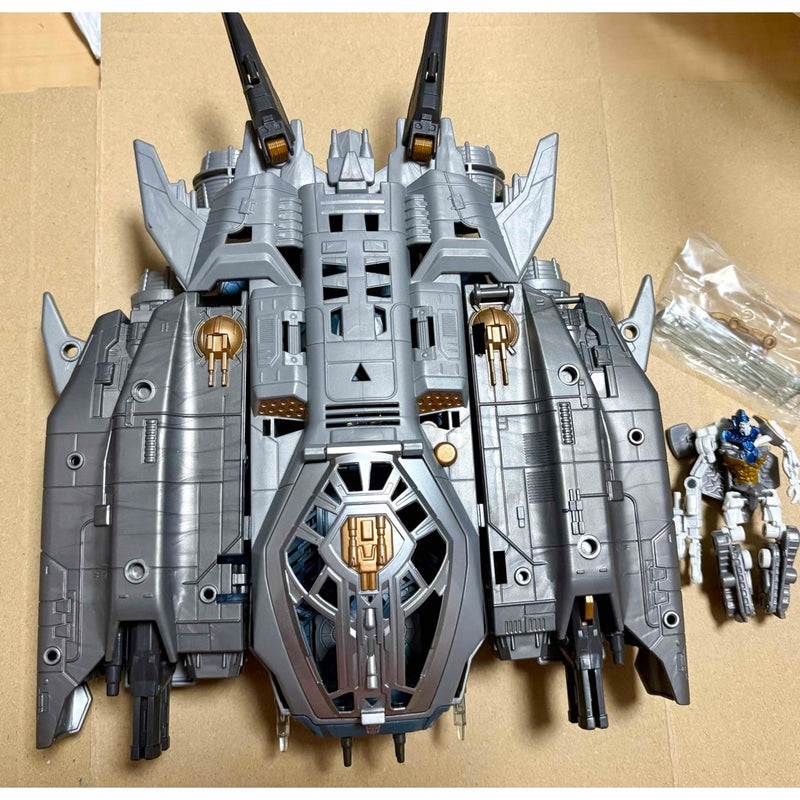 Transformers: Spaceship Ark - Dark of the Moon...