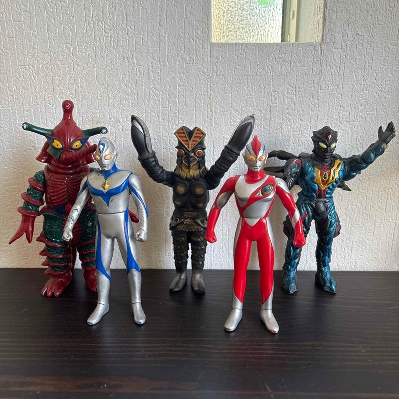 Ultraman soft vinyl figure set (rare item)
