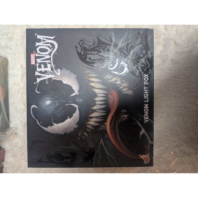 Hot Toys Venom Lightbox Marvel, brand new, unopened...