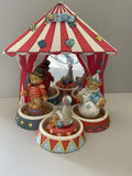 1995 ENESO Cherished Teddies "The Circus Is In Town" Display + 3 Figurines Model