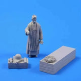 1/35 Resin Figure Pastor Missionary Unassembled Unpainted Model