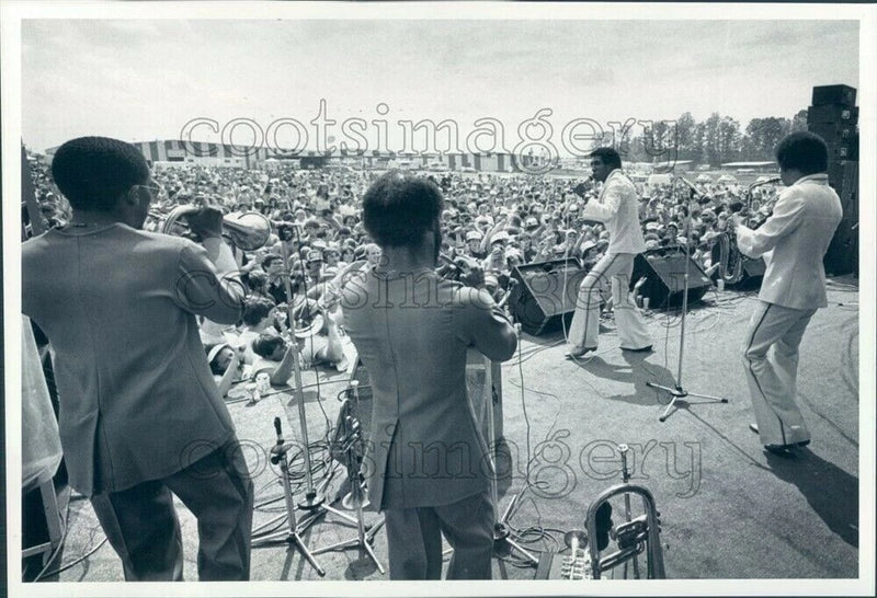 1982 Press Photo R&B Singer General Johnson Chairmen of Board Beachblast NC Model
