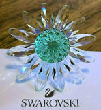 ??Swarovski Crystal SCS 2001 Renewal Green Marguerite Daisy Flower Figurine, Box Model