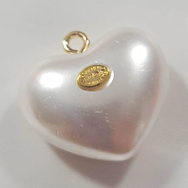 1 Heart Pendant zipper piece Charm w/ Gold CC Logo white/gold colors 24mm x 23mm Charms