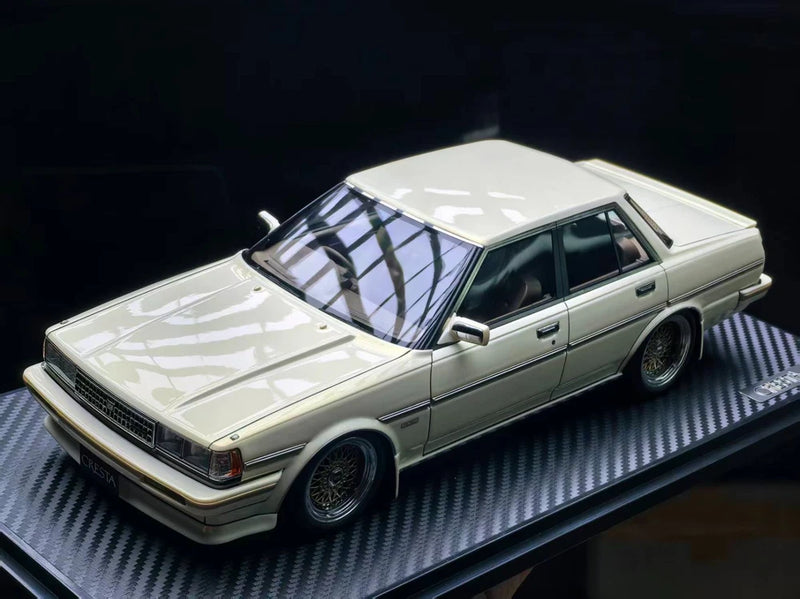 ignition model 1:18 Toyota CRESTA Super Lucent TWINCAM24 EXCEED(GX71) Pearl/Whit Model