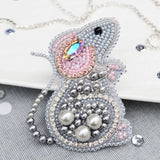 ?? DIY Jewelry Making Beading kit Mouse Brooch Bead Embroidery Pin Needlepoint Model