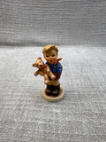 Vintage Goebel M.I. Hummel Maskottchen Boy Bear Christmas Figurine 2074/A Boxed Model