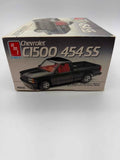AMT Ertl 6032 Chevrolet C1500 454 SS Pickup 1/25 Model Kit Complete 1991 Model