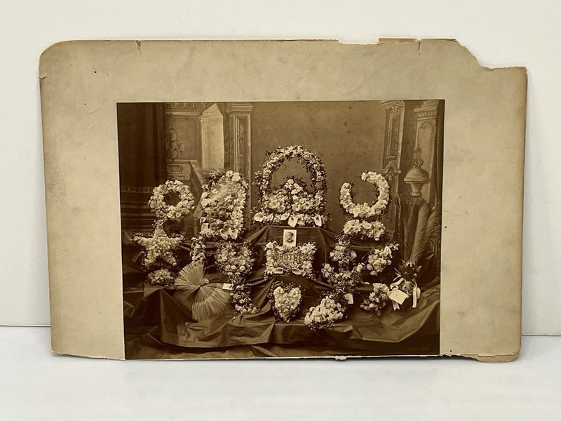 PHOTO ON BOARD Boy Brother Funeral Flower Memorial Post Mortem Cabinet Card Model