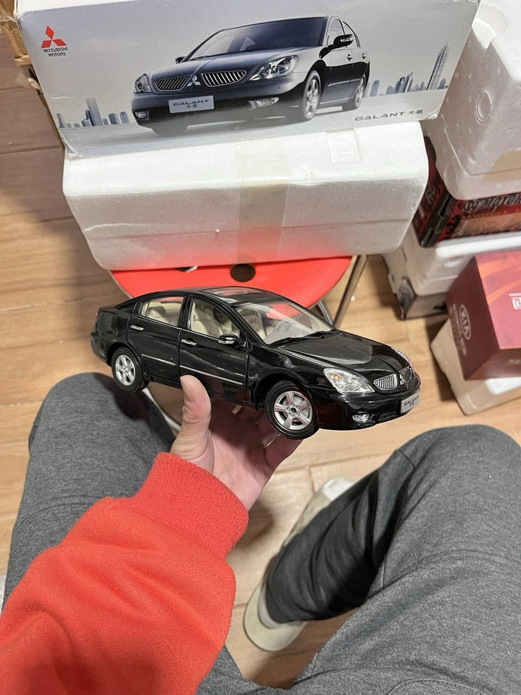 1:18 Scale 2006~2012 Mitsubishi 380 Galant Black Diecast Model Car Model