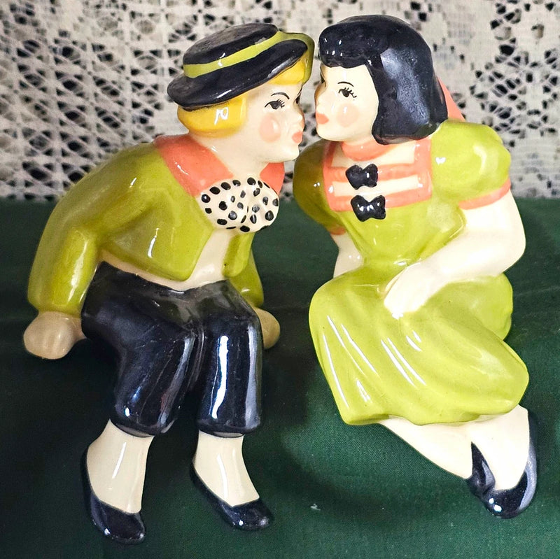 Vintage Ceramic Arts Studio CAS Young Love Couple Betty Harrington 1940s Model