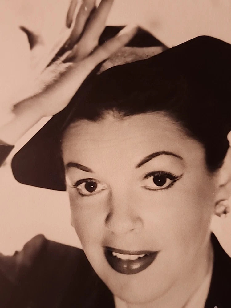 JUDY GARLAND 8X10 DOUBLE WEIGHT PHOTO Bob Board Collection LGBT GAY INTEREST Model