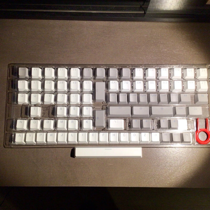 84 Keycap Set - PBT - Grey & White Model