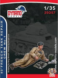 1/35 French Tank Mechanic 1 1940 [DYN35057] Plastic Model Model