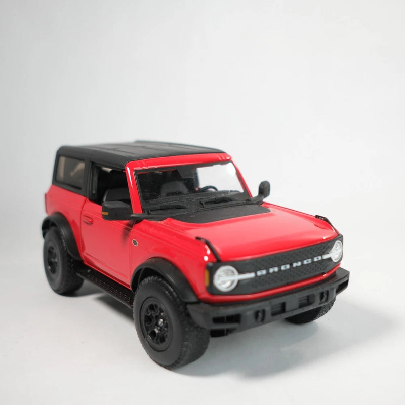 Ford Bronco Red Diecast Model 1:18 Scale SUV 9"x4" Model
