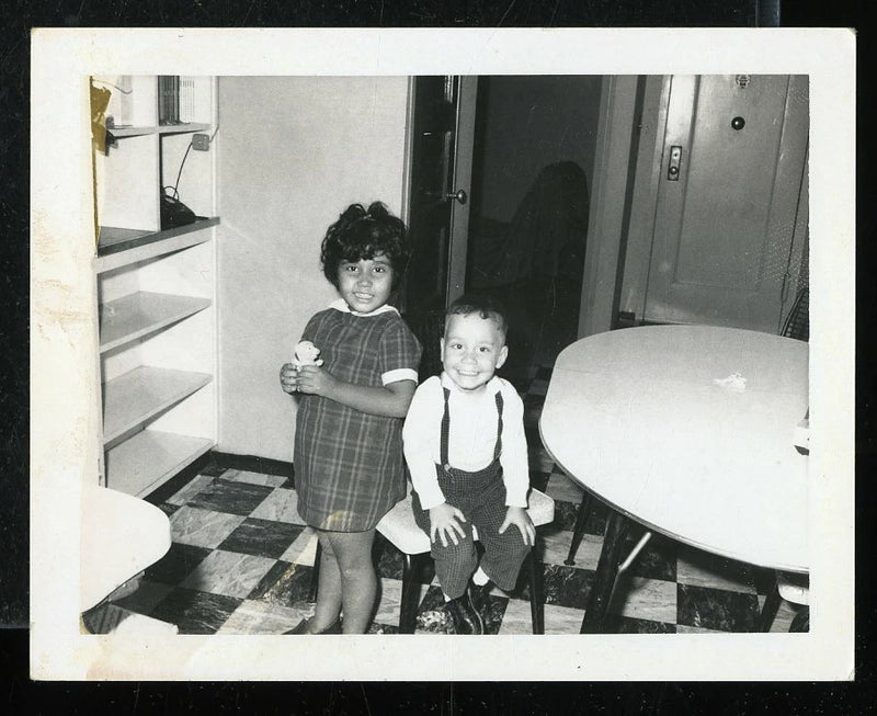 Vintage Polaroid Photo CUTE CHILDREN IN MID CENTURY KITCHEN CHECKER BOARD 1966 Model