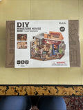 Rolife? Corner Bookstore DIY Miniature House Kit New In Box Sealed LED  DG164 Model