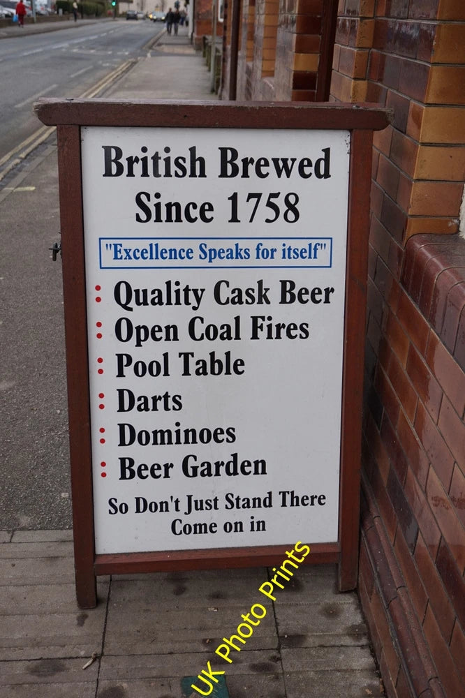 Photo 6x4 Board outside the Trafalgar Bay Public House York/SE5951 One o c2016 Model