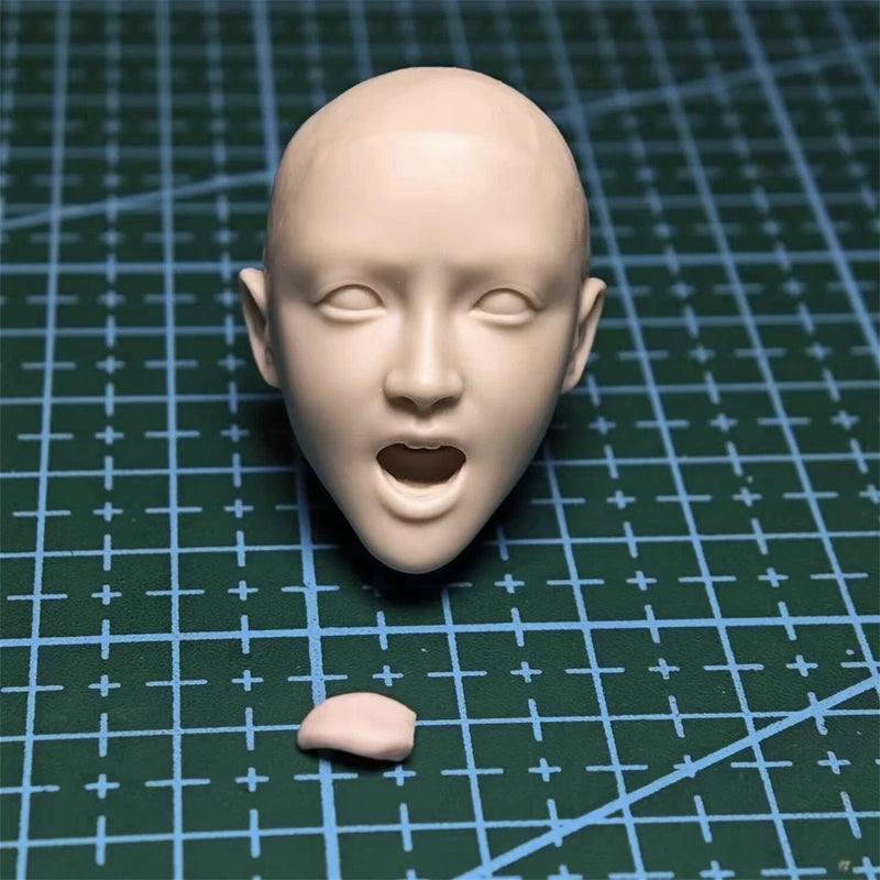 Unpainted 1/6 Tongue Out Mi Er Female Girl Head Model Toy Fit 12in Action Figure Model