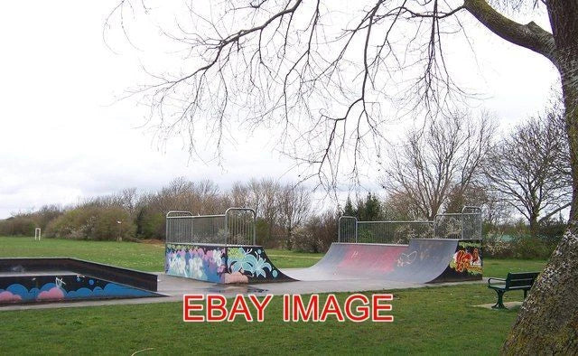 PHOTO  SKATE PARK-WICOR RECREATION GROUND COLOURFUL SKATE BOARD EQUIPMENT AT WIC Model