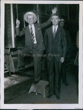 Vintage Man Boards Train Waves Straw Hat Glasses Chicago Press Photo 6x8 Model