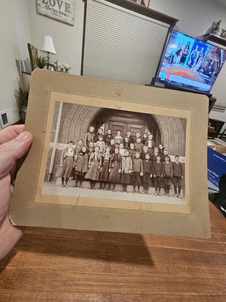 Antique Photo On Board School Photo (F12) Model