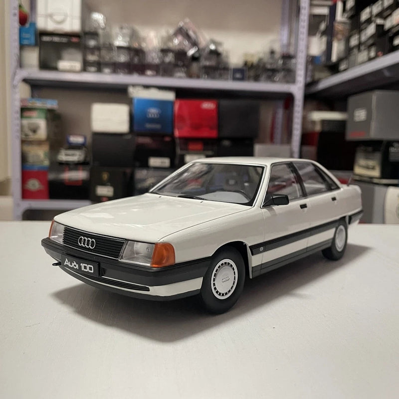 Triple9 1:18 Audi 100 C3 1989 Sedan White Car Model Model