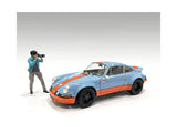 "PHOTOGRAPHERS" FIGURE #1 FOR 1/24 SCALE MODEL BY AMERICAN DIORAMA AD-25301 Model