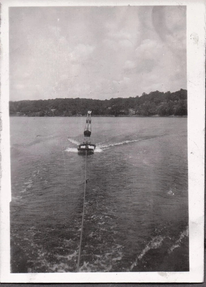 VINTAGE PHOTOGRAPH BOAT WATER SKIING BOARD WAKE PAYNESVILLE MINNESOTA OLD PHOTO Model