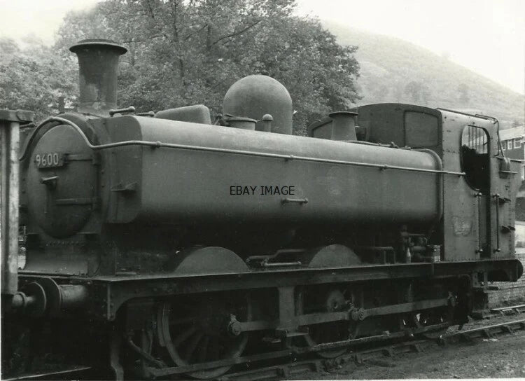 PHOTO  GWR 57XX CLASS 0-6-0PT NO  9600   NOW OWNED BY THE NATIONAL COAL BOARD BU Model