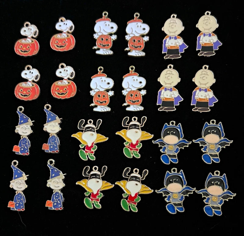 Peanuts Snoopy & Charlie Brown Enamel Metal Charm Pendant Lot w/ Loops Charms
