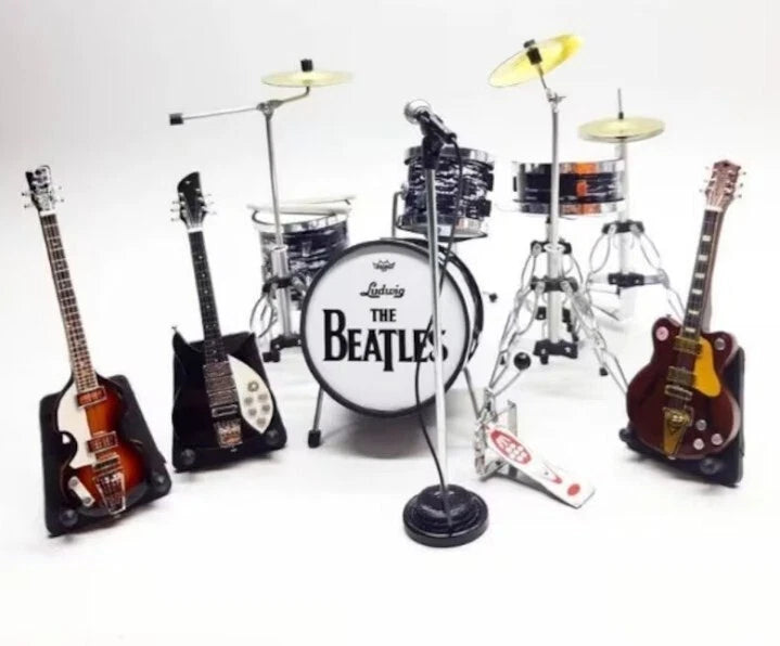 Miniature Drum Set Super Star + 3 guitars and Mic Signature for Display 1/12 Model