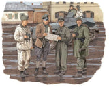Dragon 1/35 WWII German Waffen-SS Field Conference Winter Equipment Karakov 1943 Model