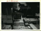 1993 Press Photo Computer bulletin board devotee Fred Hatfield with e-mail gear Model