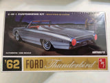 AMT '62 Ford Thunderbird 2-in-1 Customizing Kit 1:25 Model Car Kit Model