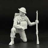 1/16 British soldiers holding rifle RESIN FIGURE MODEL KIT Unassembled Unpainted Model