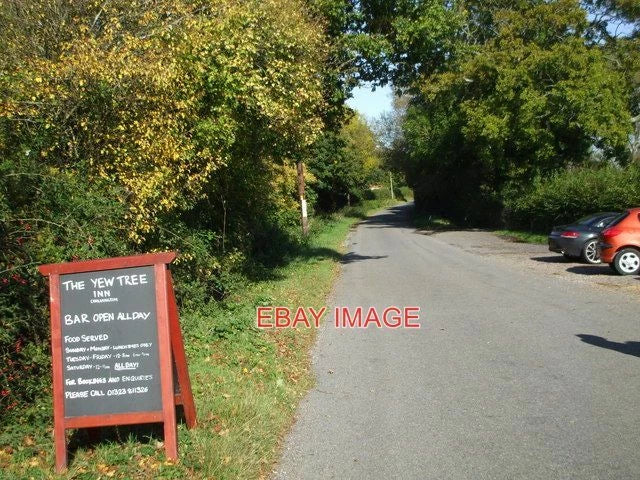 PHOTO  BOARD OUTSIDE YEW TREE INN CHALVINGTON ON THE ROAD TO GOLDEN CROSS THE PU Model