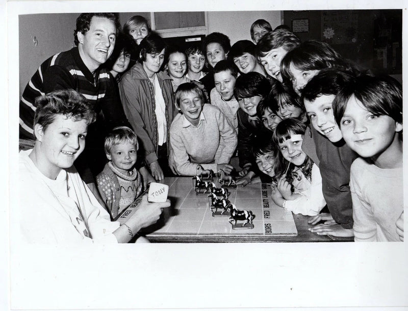 Original Press Photo Swimming Sarah Hardcastle playing board game 18.10.1984 Model