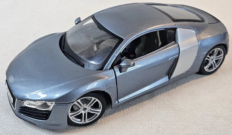 Maisto Audi R8 1:18 Scale Diecast Model Car Model
