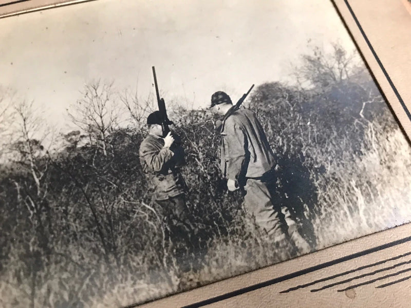 Vintage Hunting Photo in period display board / frame Model