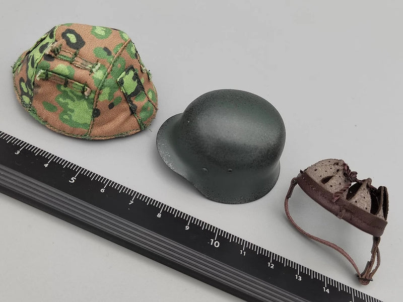 DID 80169 1/6 12th SS Panzer Division MG42 Gunner Otta Helmet & Cover Model Model