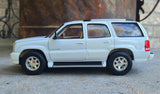 White Welly 2002 Cadillac Escalade 1/24th Scale Diecast Model (NO BOX) Model