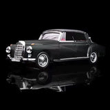 Seeker 1:64 300D Diecast Model Car Model