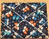 French Bulletin Board Photo Memo Navy Blue Winter Mittens Print 9.4 x 11.8 inch Model
