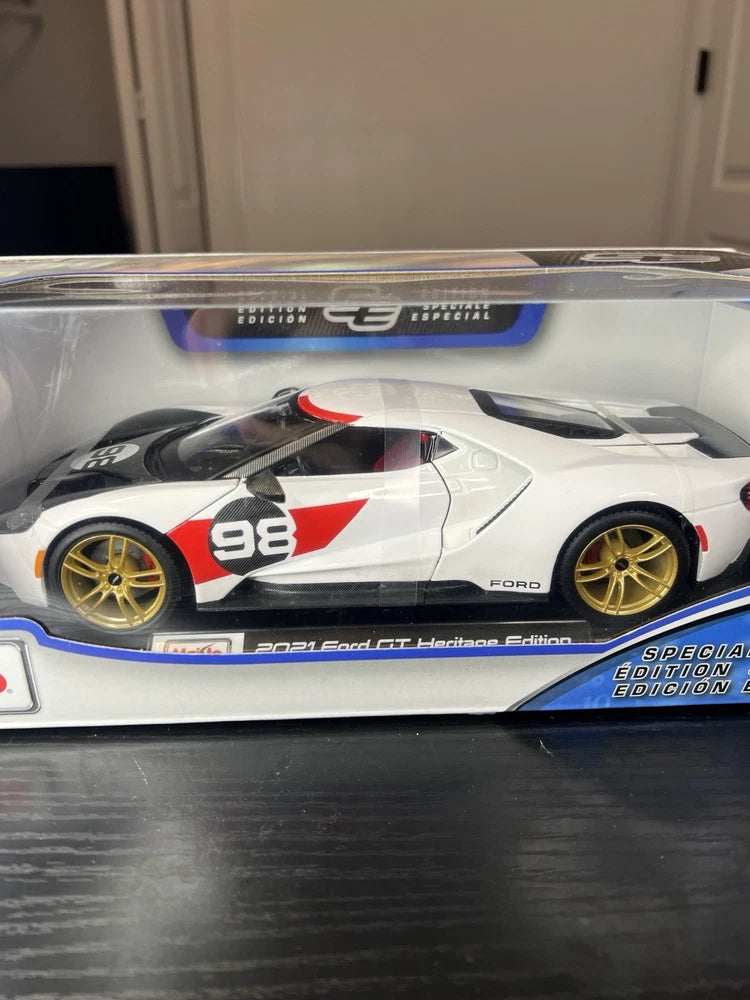 White 2021 Ford GT Heritage Edition 1/18 Scale Diecast Model Car By Maisto NEW Model
