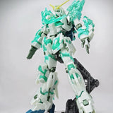 HG 1/144 THE GUNDAM BASE LIMITED UNICORN GUNDAM (LUMINOUS CRYSTAL BODY) Model